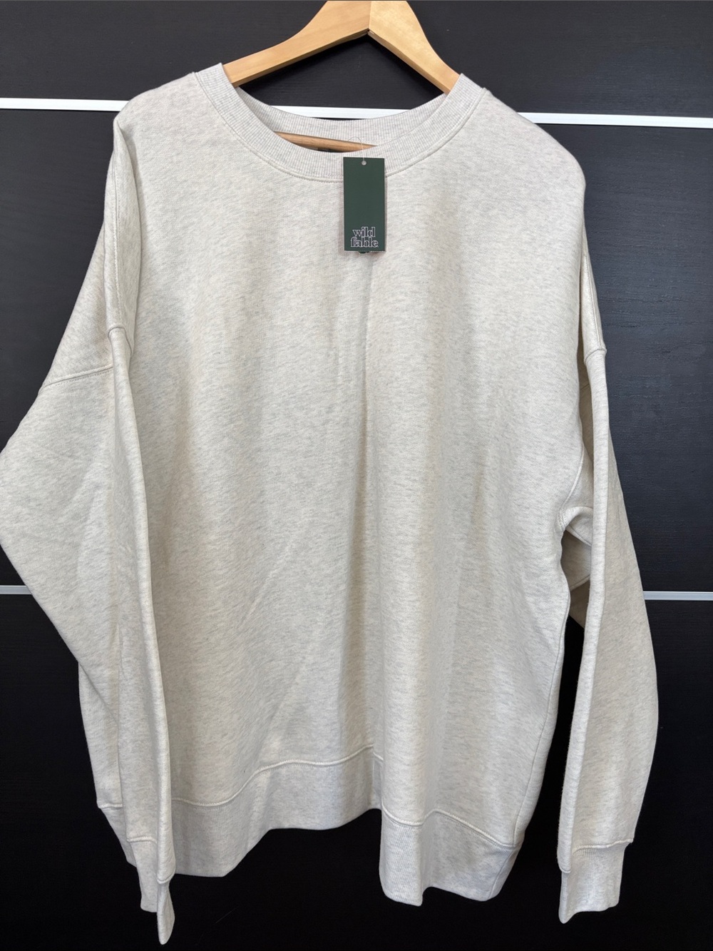 Wild Fable Women's Heather Gray Oversized Sweatshirt - Picture 3 of 12
